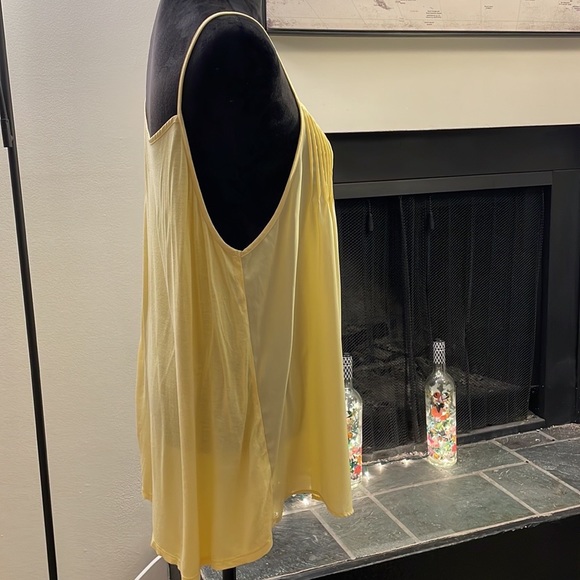 Loft Yellow tank - Picture 7 of 16